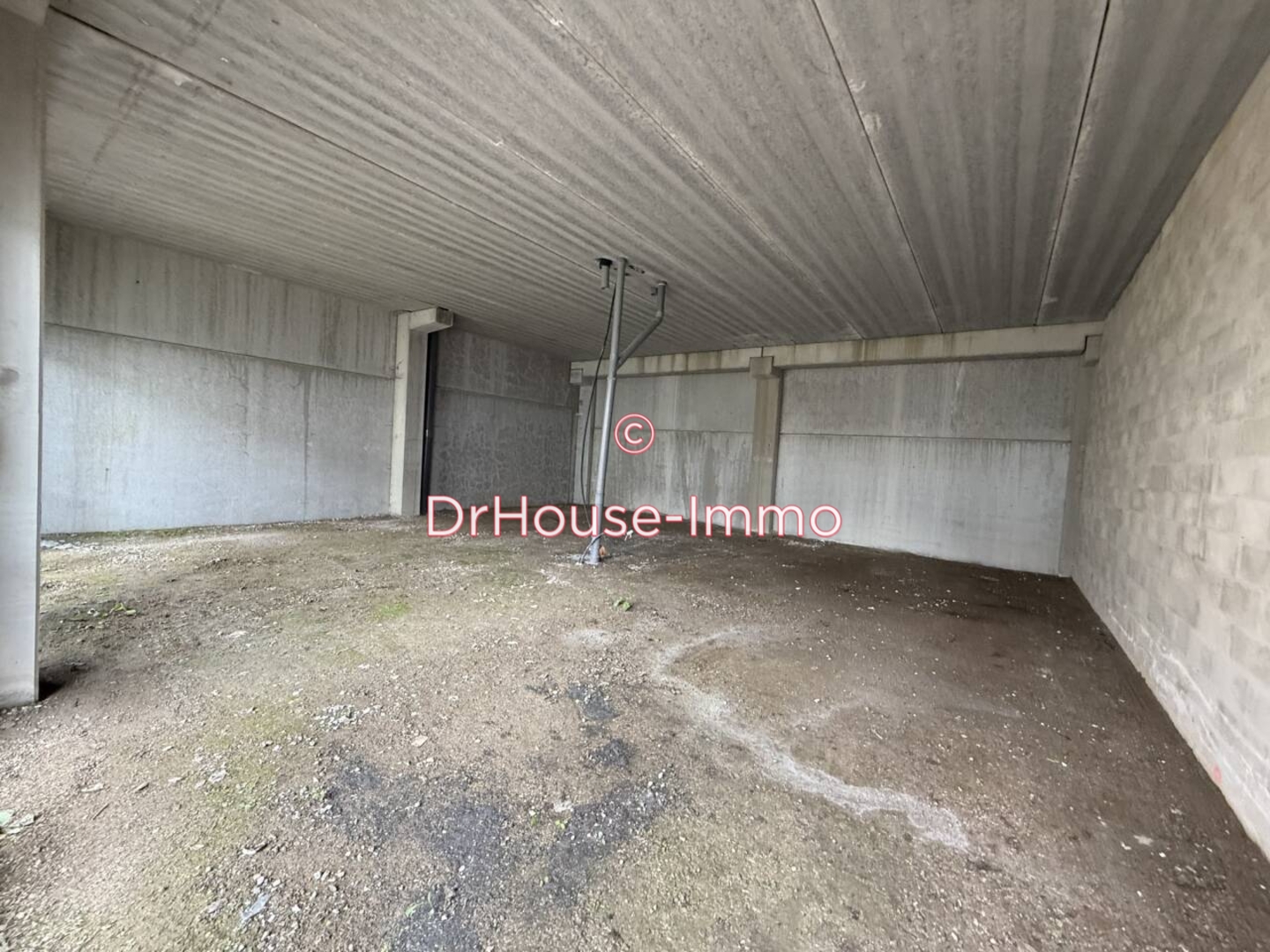 Photo 3 : Location Commerce 1 pièce Serris 105 m²