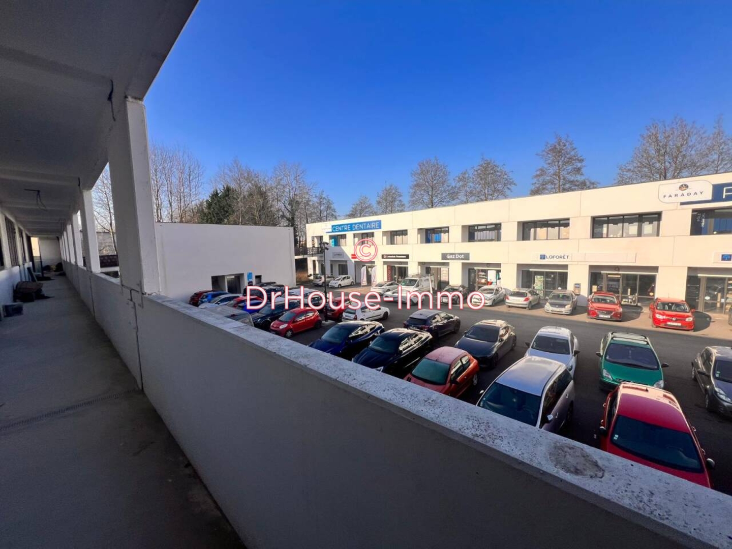 Photo 1 : Location Commerce 1 pièce Serris 50 m²