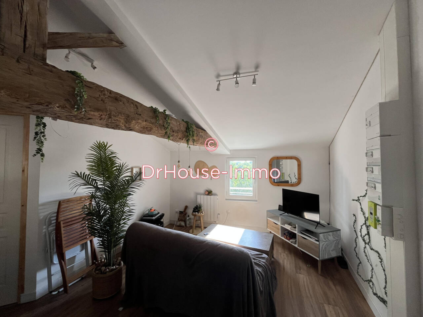 Photo 3 : Location Appartement 2 pièces Roullet-Saint-Estèphe 37 m²