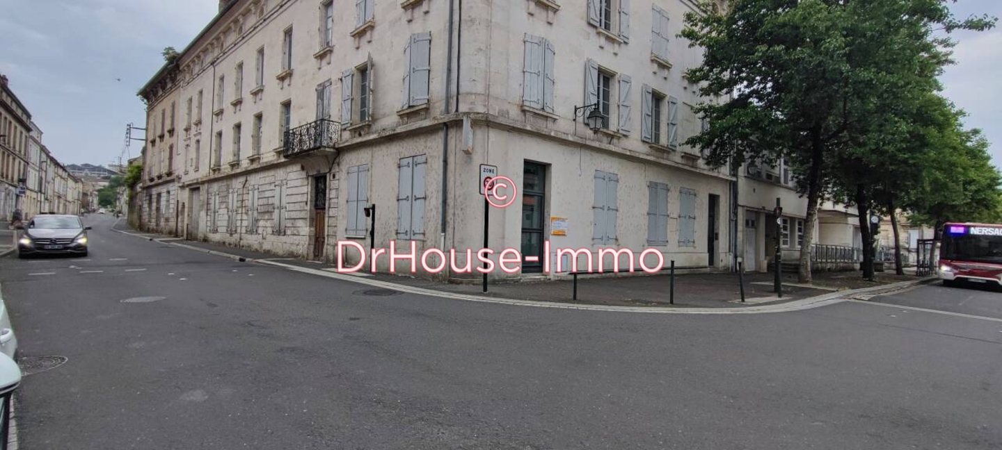 Photo 1 : Location Bureau 7 pièces Angoulême 85 m²