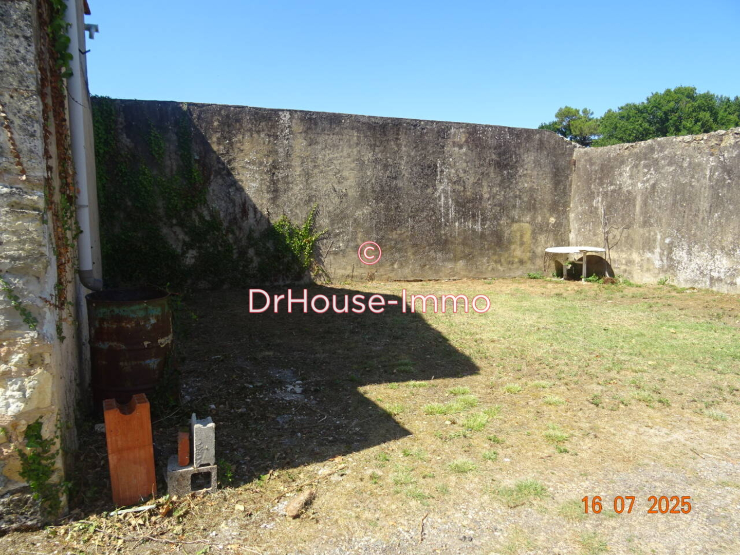 Photo 3 : Location Parking / Box 3 pièces Lesparre-Médoc 82 m²