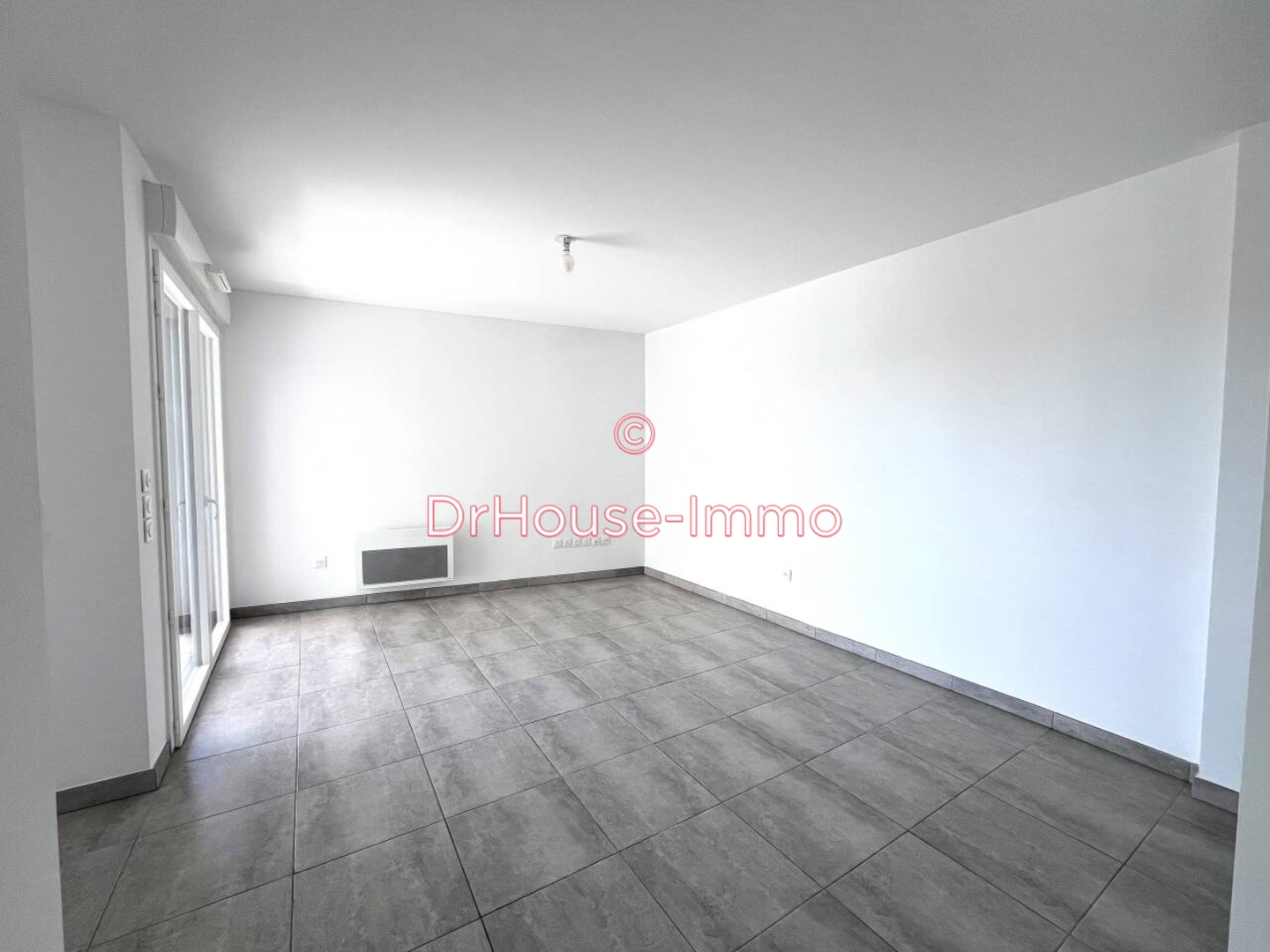 Photo 3 : Location Appartement 2 pièces Marseille 45 m²