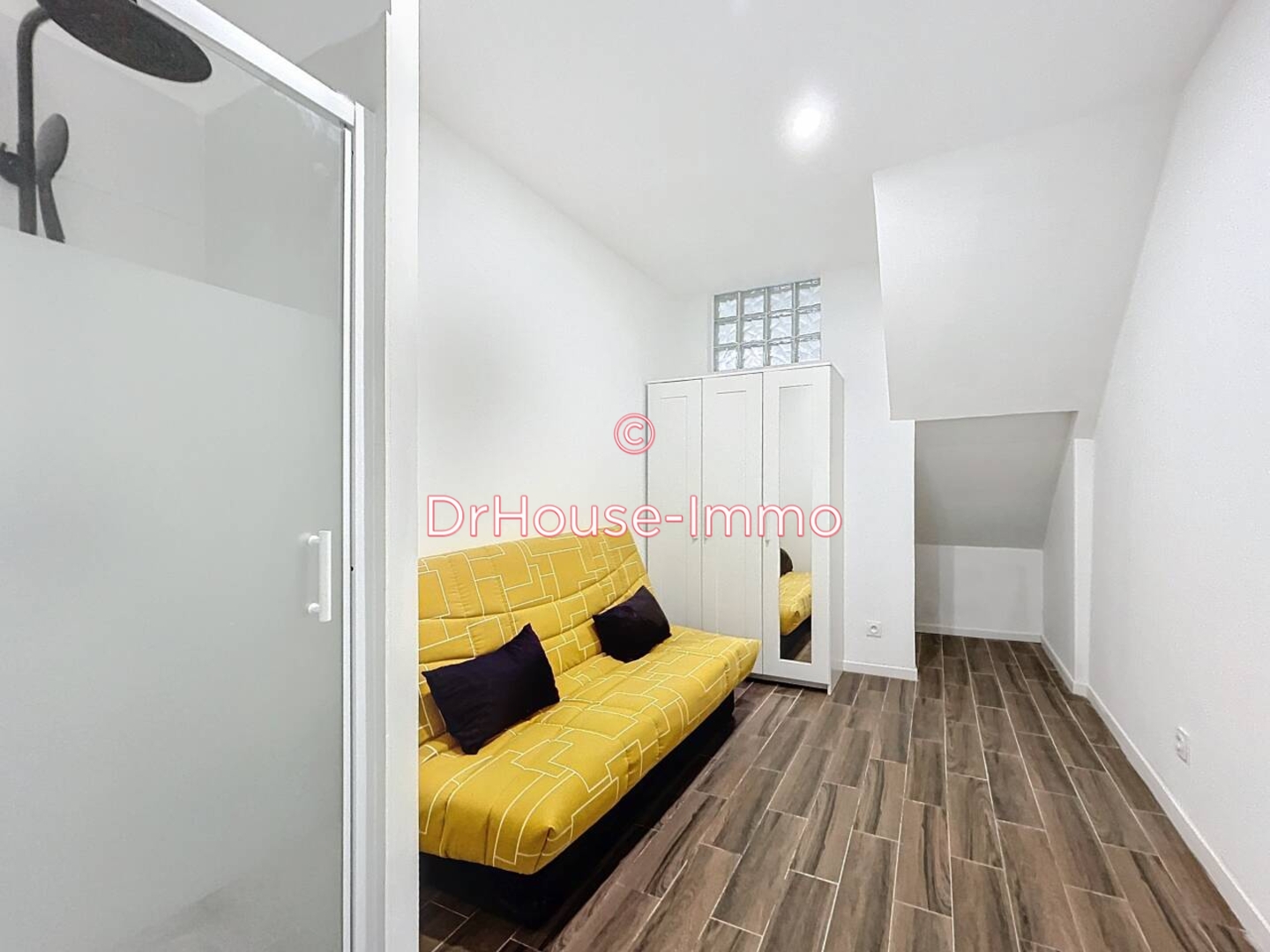 Photo 1 : Location Appartement 1 pièce Marseille 25 m²