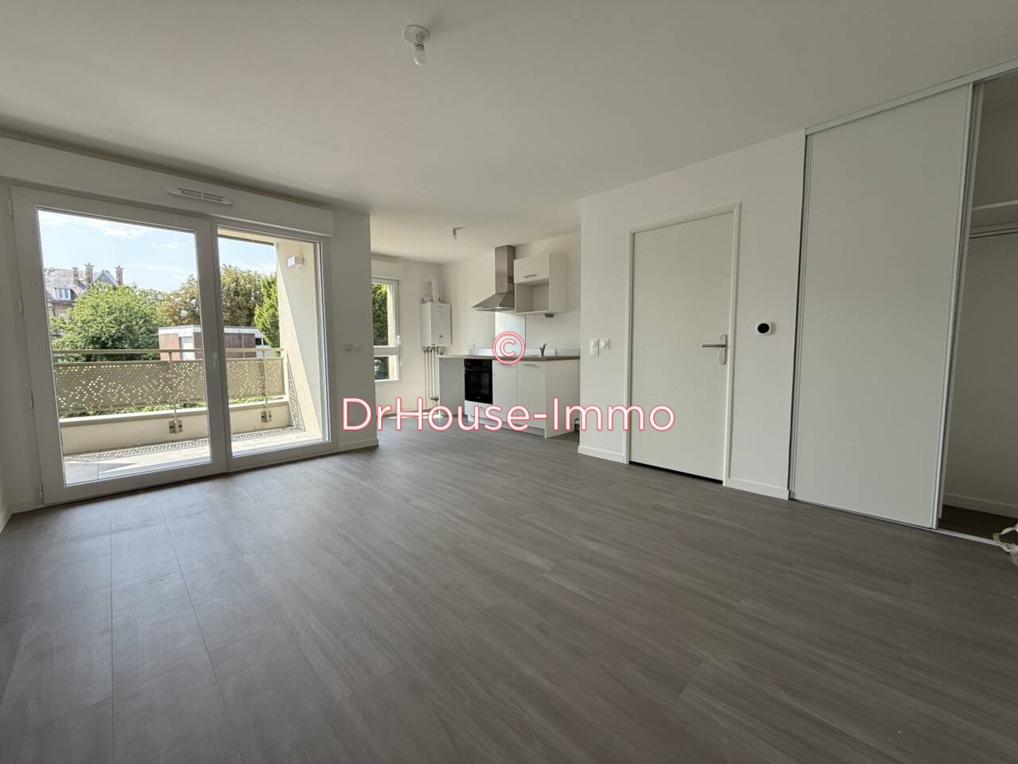 Photo 1 : Location Appartement 3 pièces Elbeuf 60 m²