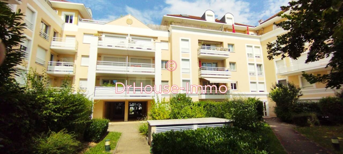 Photo 1 : Location Appartement 3 pièces Carrières-sur-Seine 67 m²