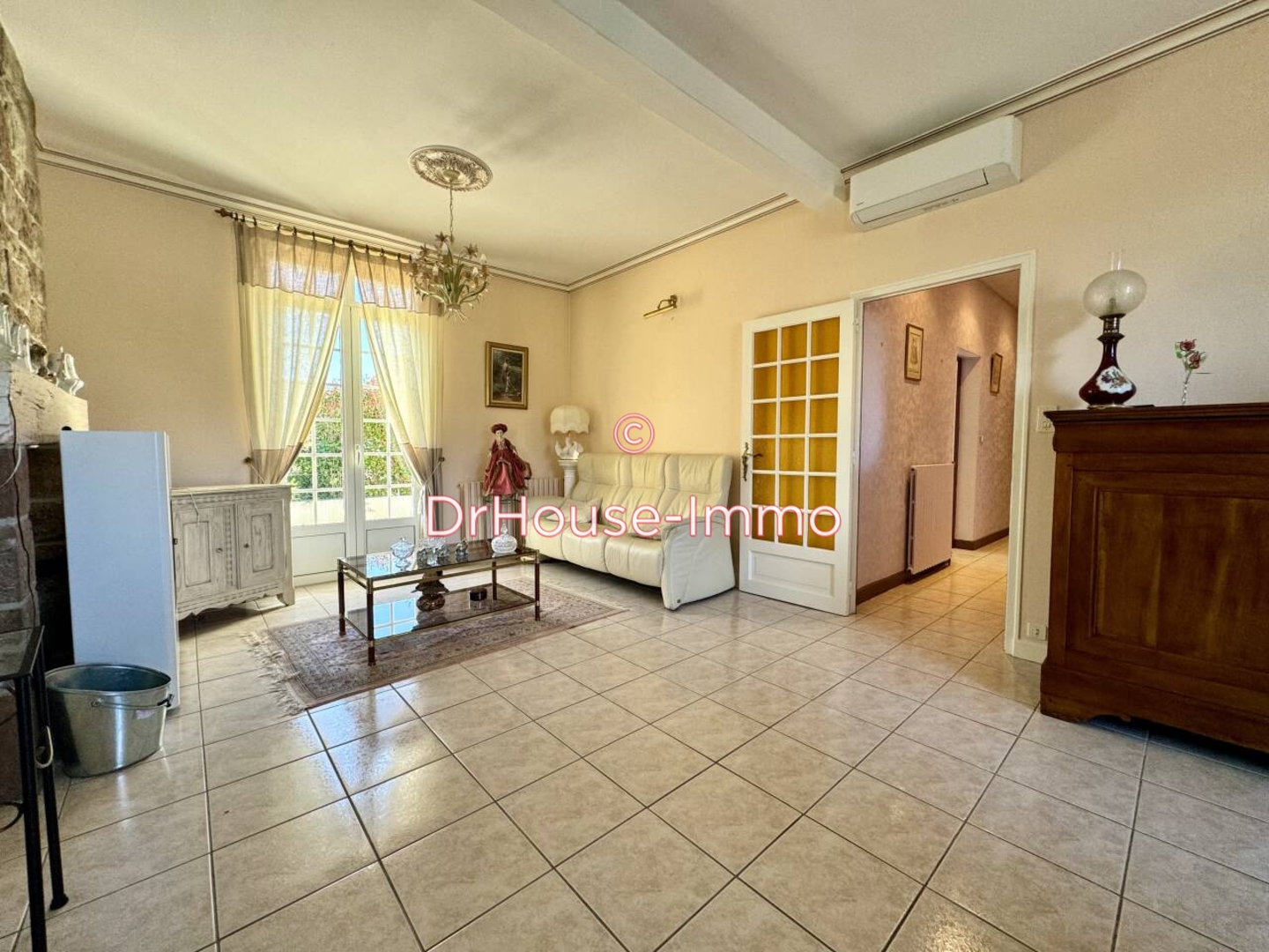 Photo 2 : Location Maison 4 pièces Saint-Pantaléon-de-Larche 94 m²