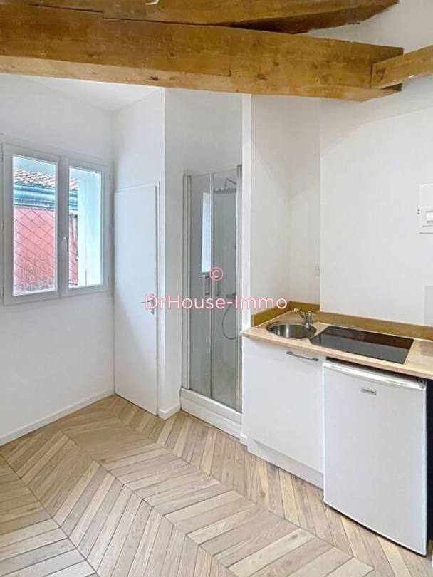 Photo 1 : Location Appartement 1 pièce Marseille 13 m²
