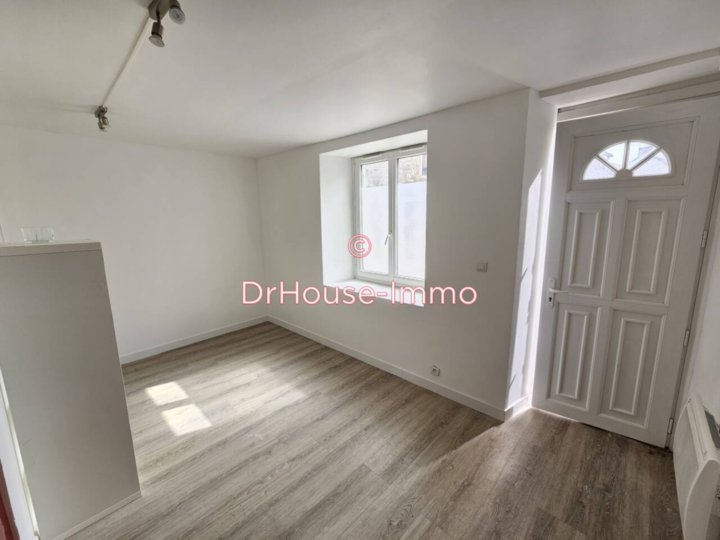 Photo 2 : Location Appartement 2 pièces Issou 27 m²