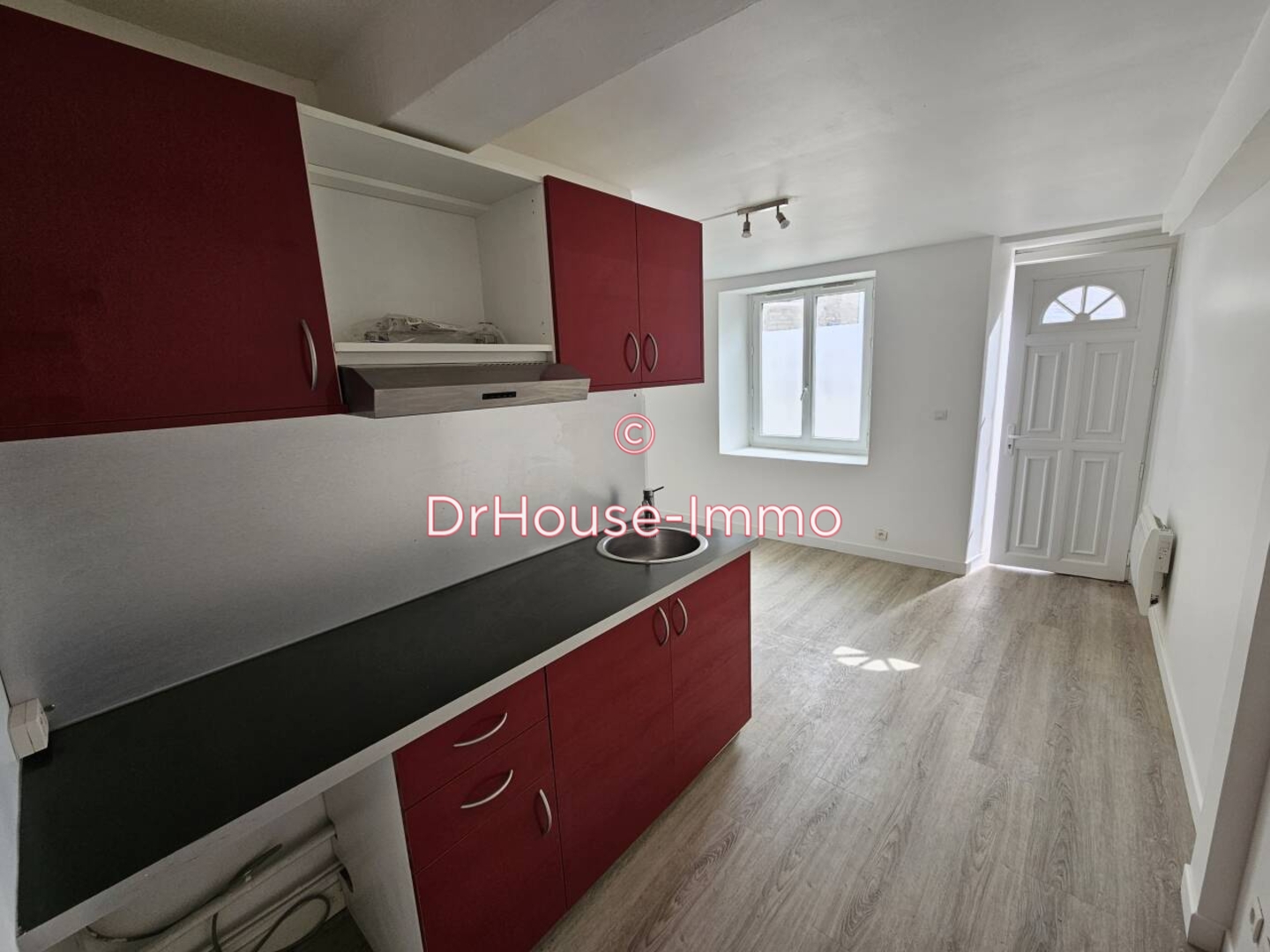 Photo 3 : Location Appartement 2 pièces Issou 27 m²