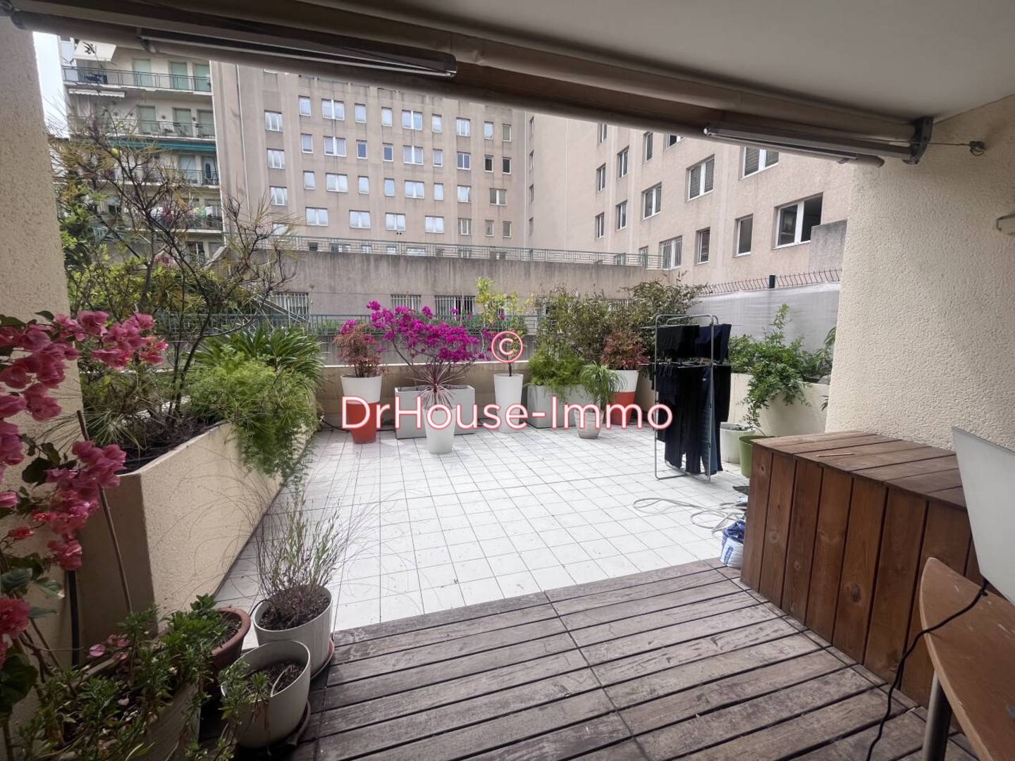 Photo 1 : Location Appartement 2 pièces Marseille 53 m²