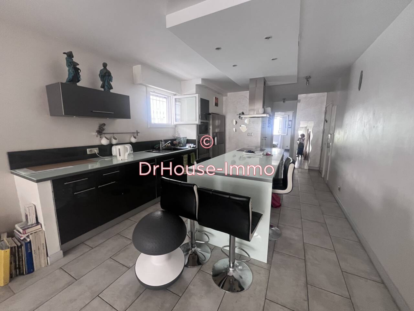 Photo 2 : Location Appartement 2 pièces Marseille 53 m²