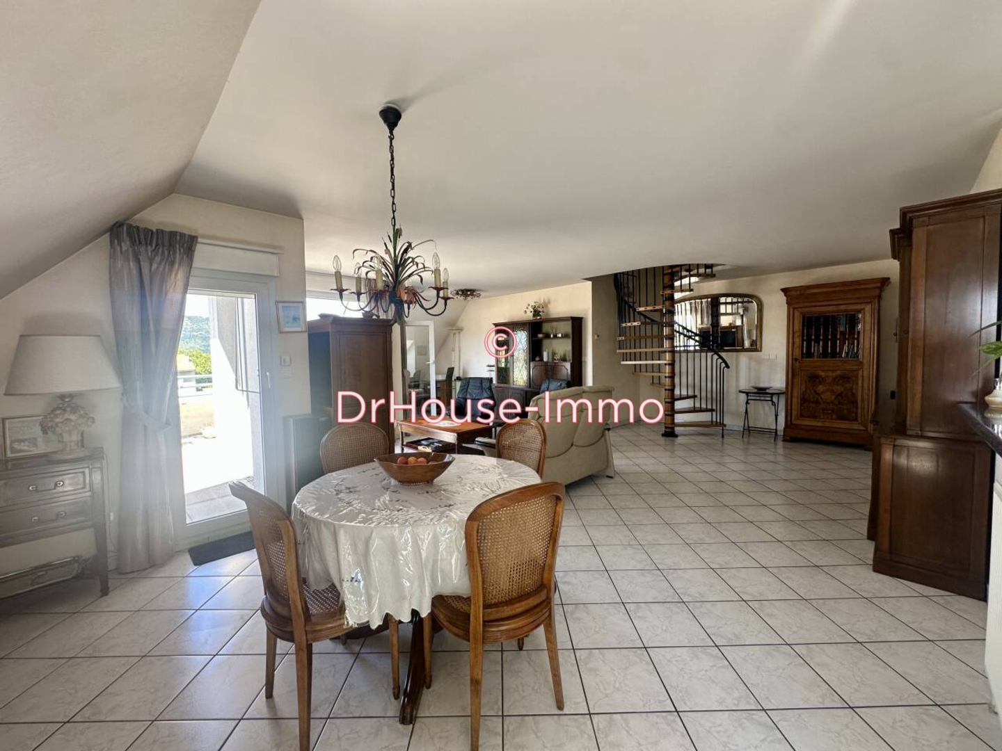 Photo 1 : Vente Appartement 4 pièces Valence 112 m²