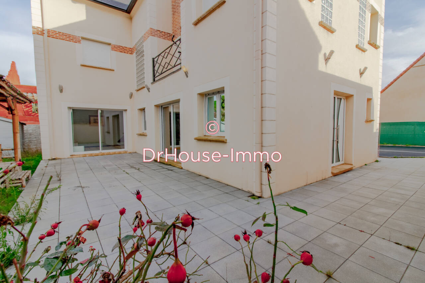 Photo 1 : Vente Maison 9 pièces Épône 250 m²