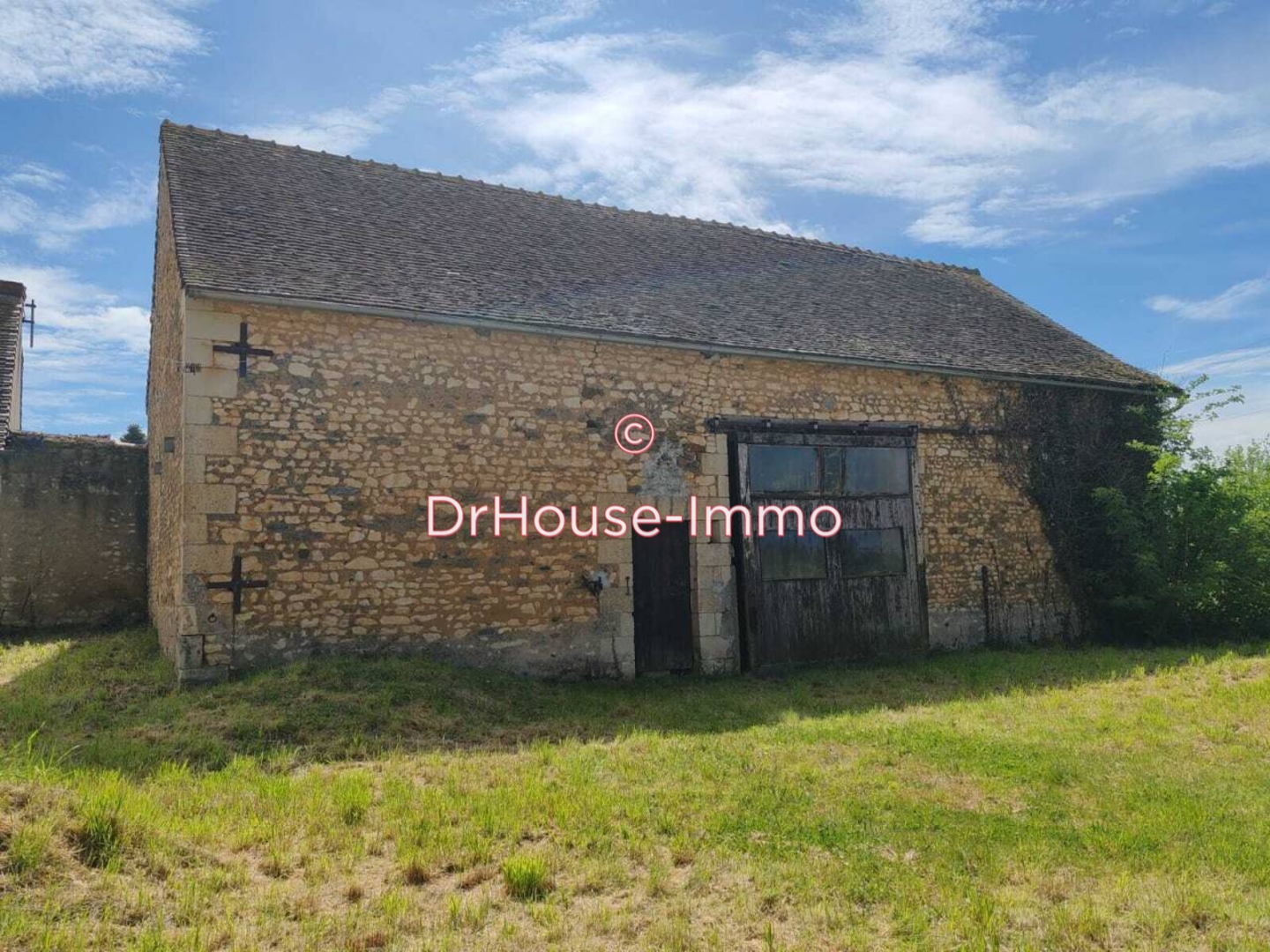 Photo 3 : Vente Maison 5 pièces Dangé-Saint-Romain 240 m²