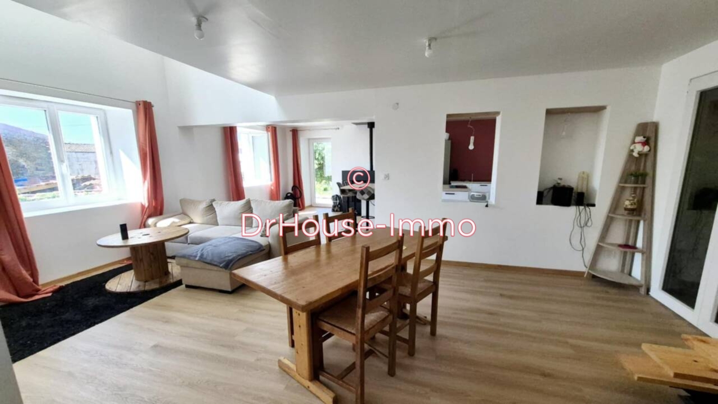 Photo 3 : Vente Maison 5 pièces Saint-Étienne-sur-Usson 88 m²