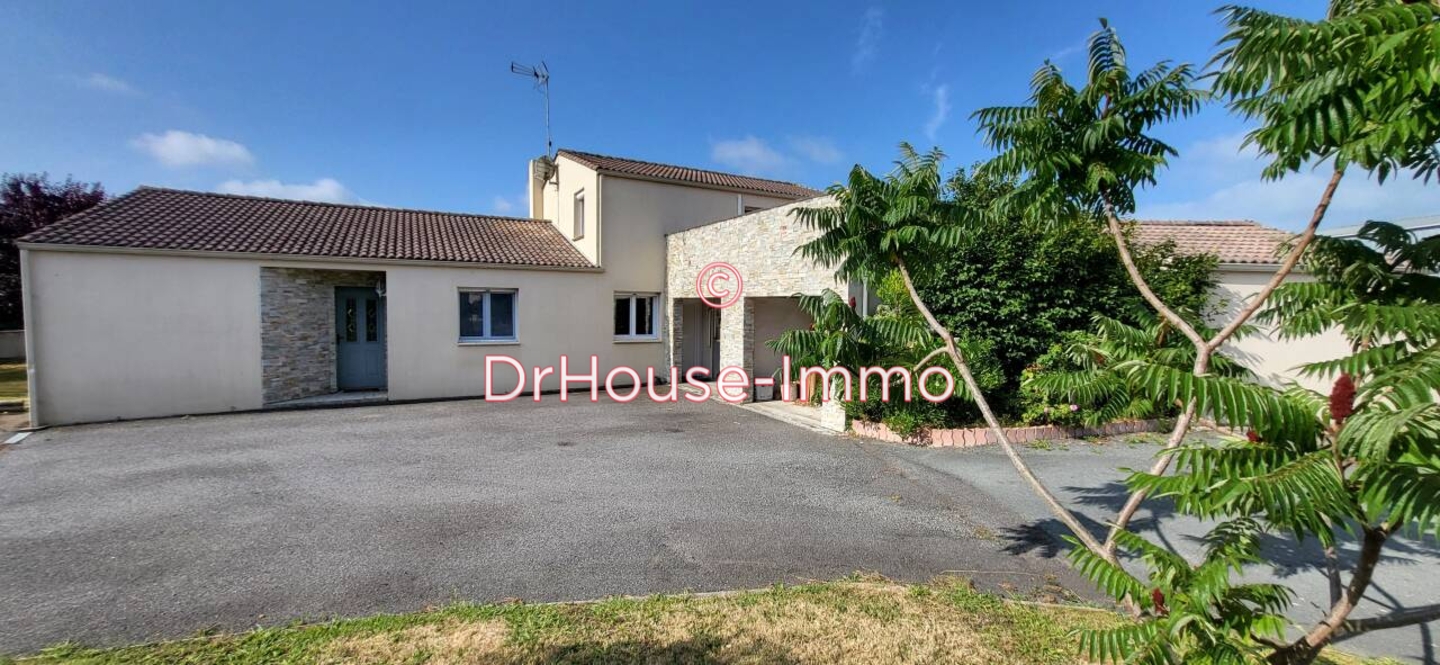 Photo 1 : Vente Maison 8 pièces Brem-sur-Mer 162 m²