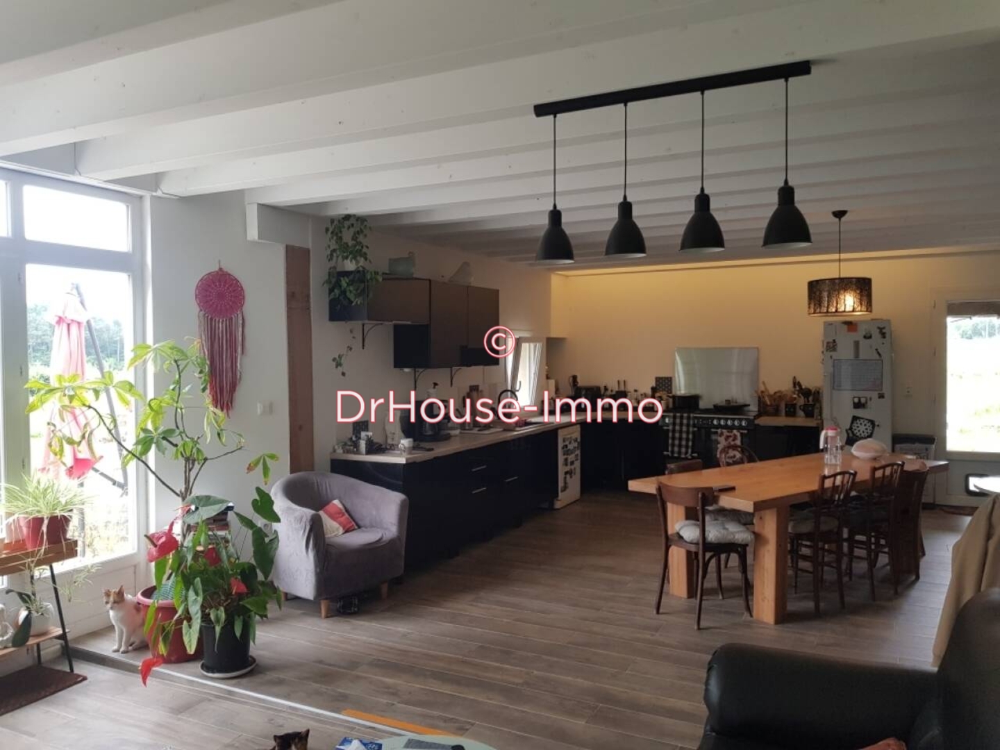 Photo 2 : Vente Maison 7 pièces Saint-Félix-de-Foncaude 273 m²
