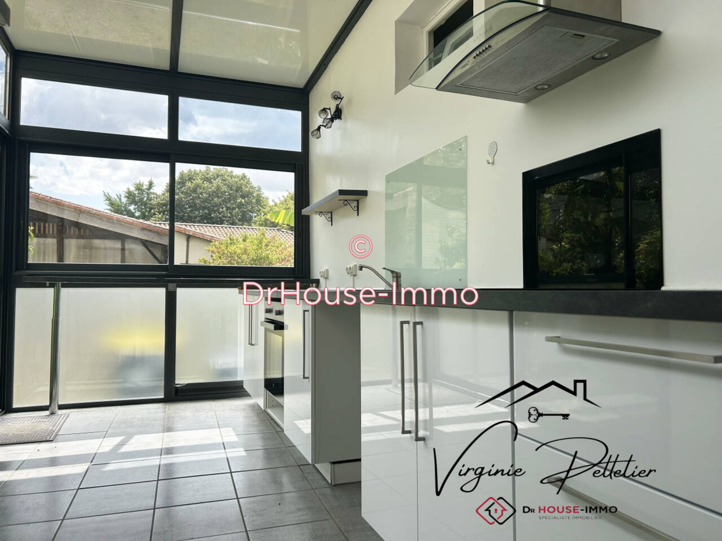 Photo 1 : Vente Maison 5 pièces Fontenay-le-Comte 100 m²