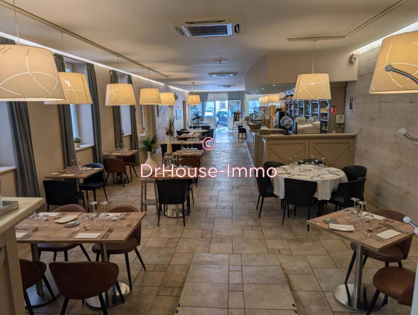 Photo 1 : Vente Commerce 2 pièces Alès 300 m²