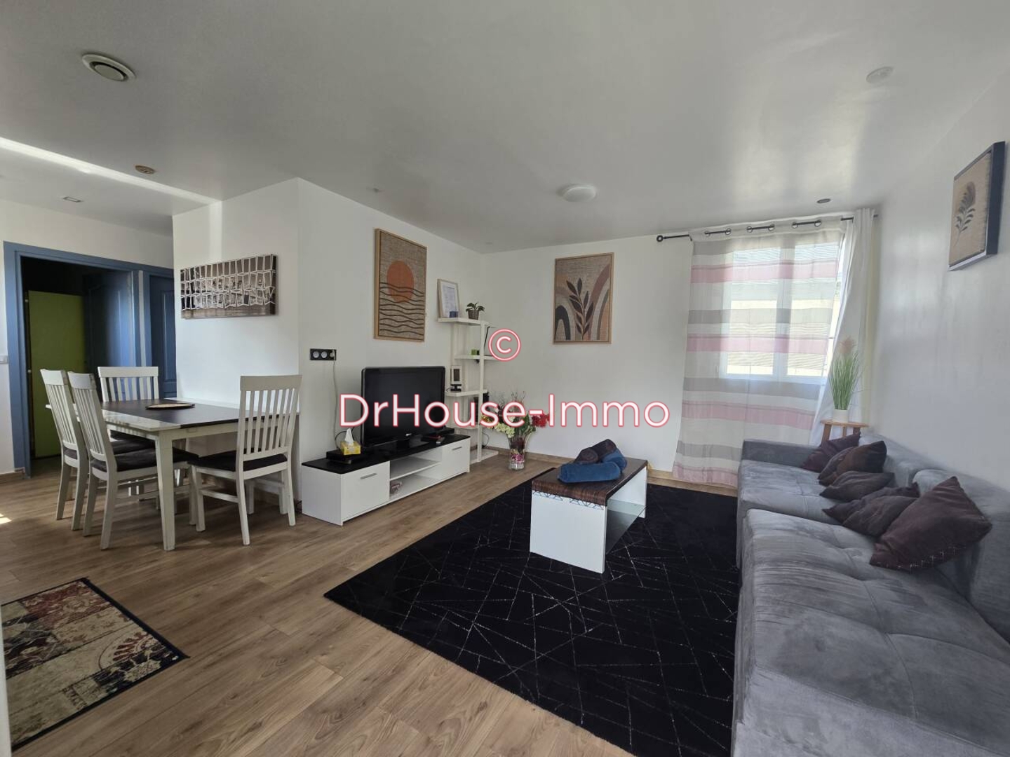 Photo 2 : Vente Immeuble 15 pièces Bruay-la-Buissière 480 m²