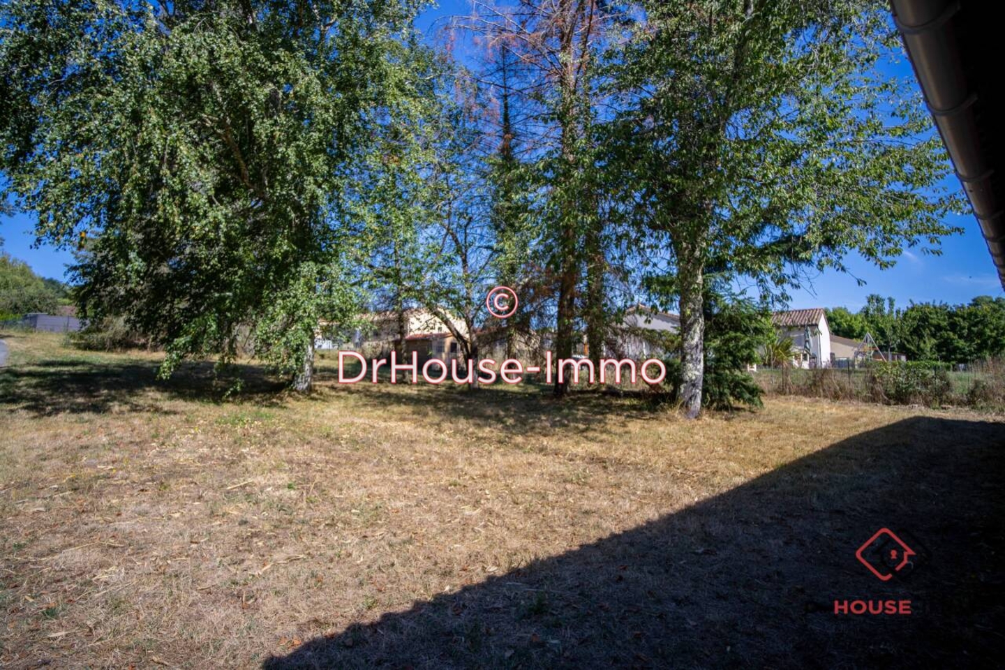 Photo 3 : Vente Terrain  Saint-Germain-du-Salembre 1218 m²