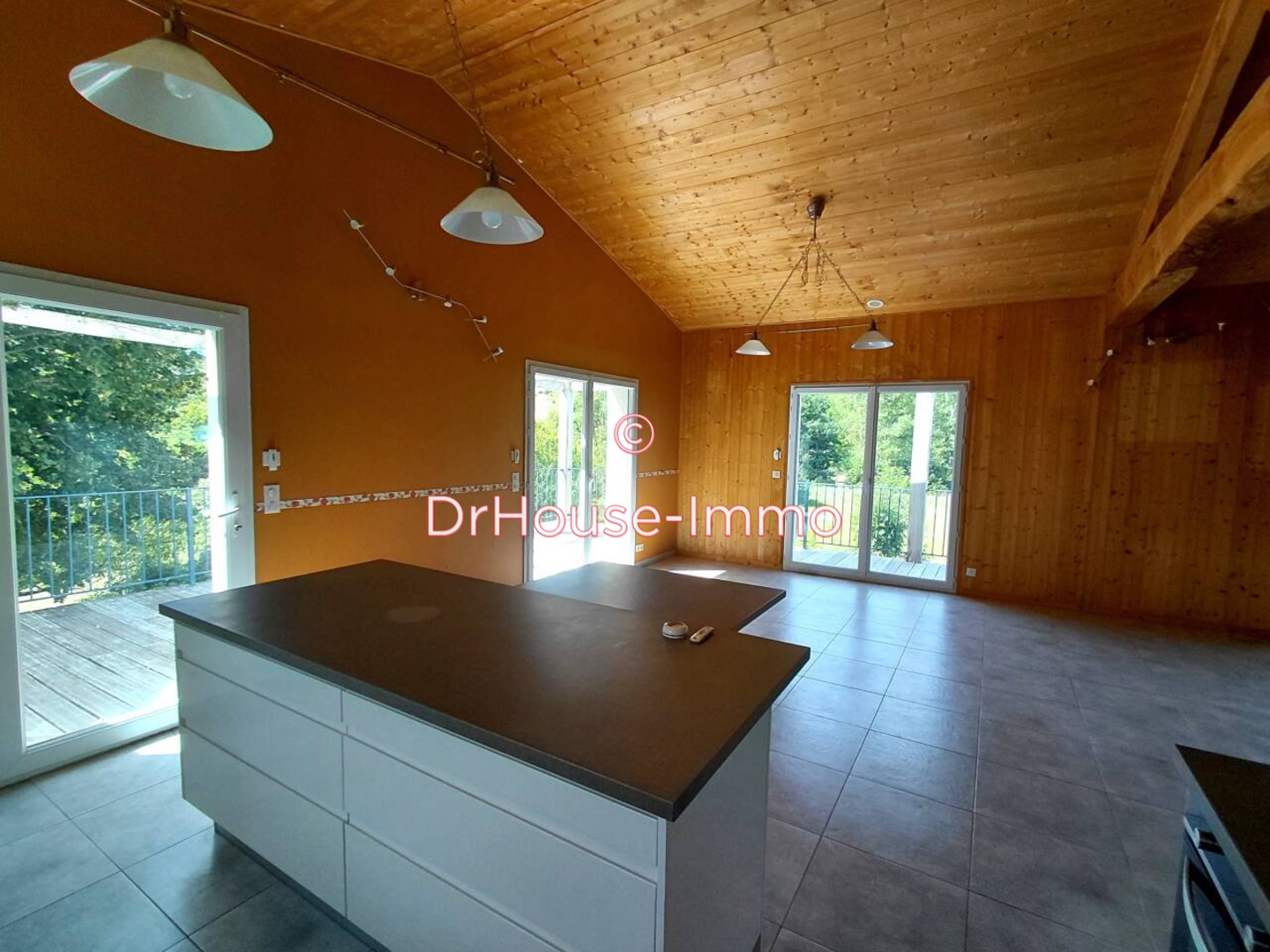 Photo 3 : Vente Maison 6 pièces Bourdeaux 167 m²