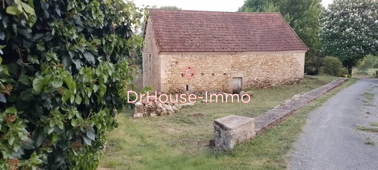 Photo 3 : Vente Grange 1 pièce Hautefort 160 m²