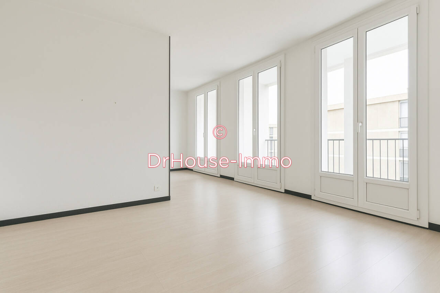 Photo 1 : Vente Appartement 4 pièces Marignane 75 m²