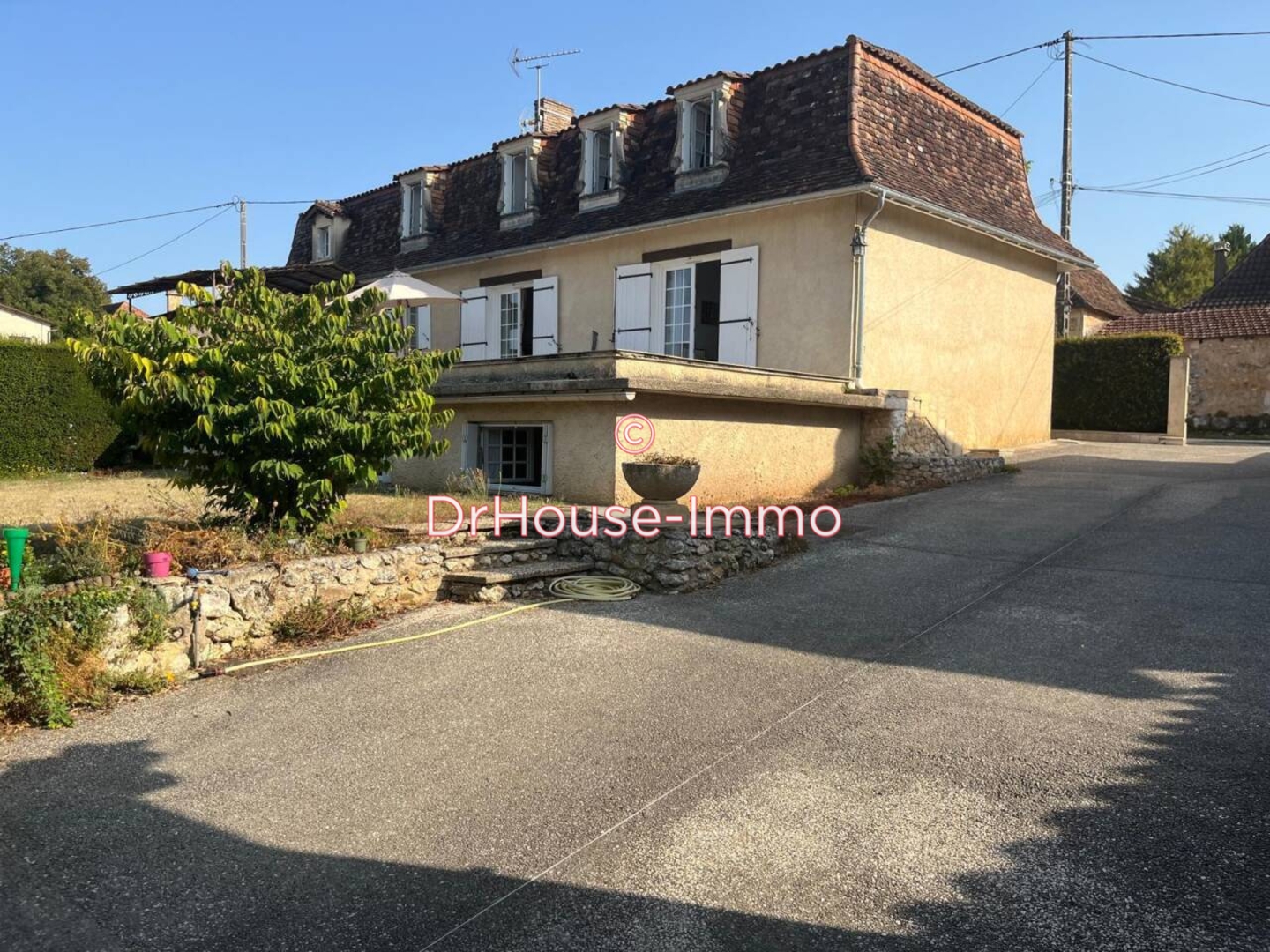 Photo 2 : Vente Maison 9 pièces Montagnac-la-Crempse 247 m²