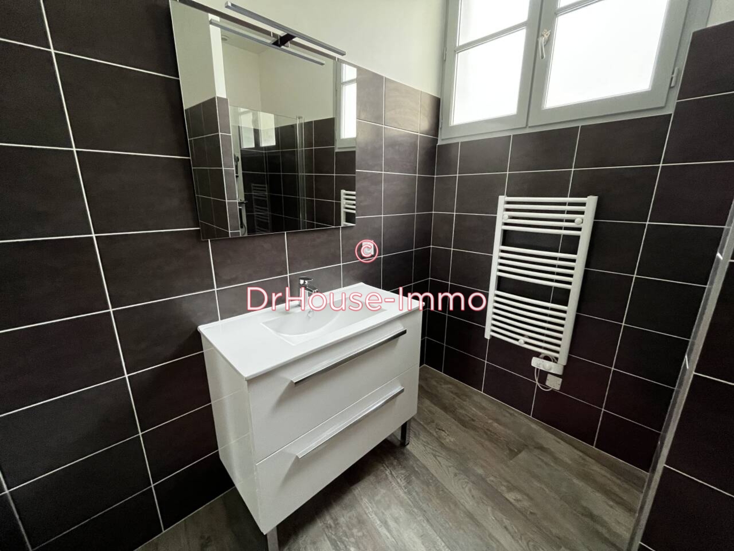 Photo 2 : Vente Immeuble 5 pièces Châtellerault 160 m²
