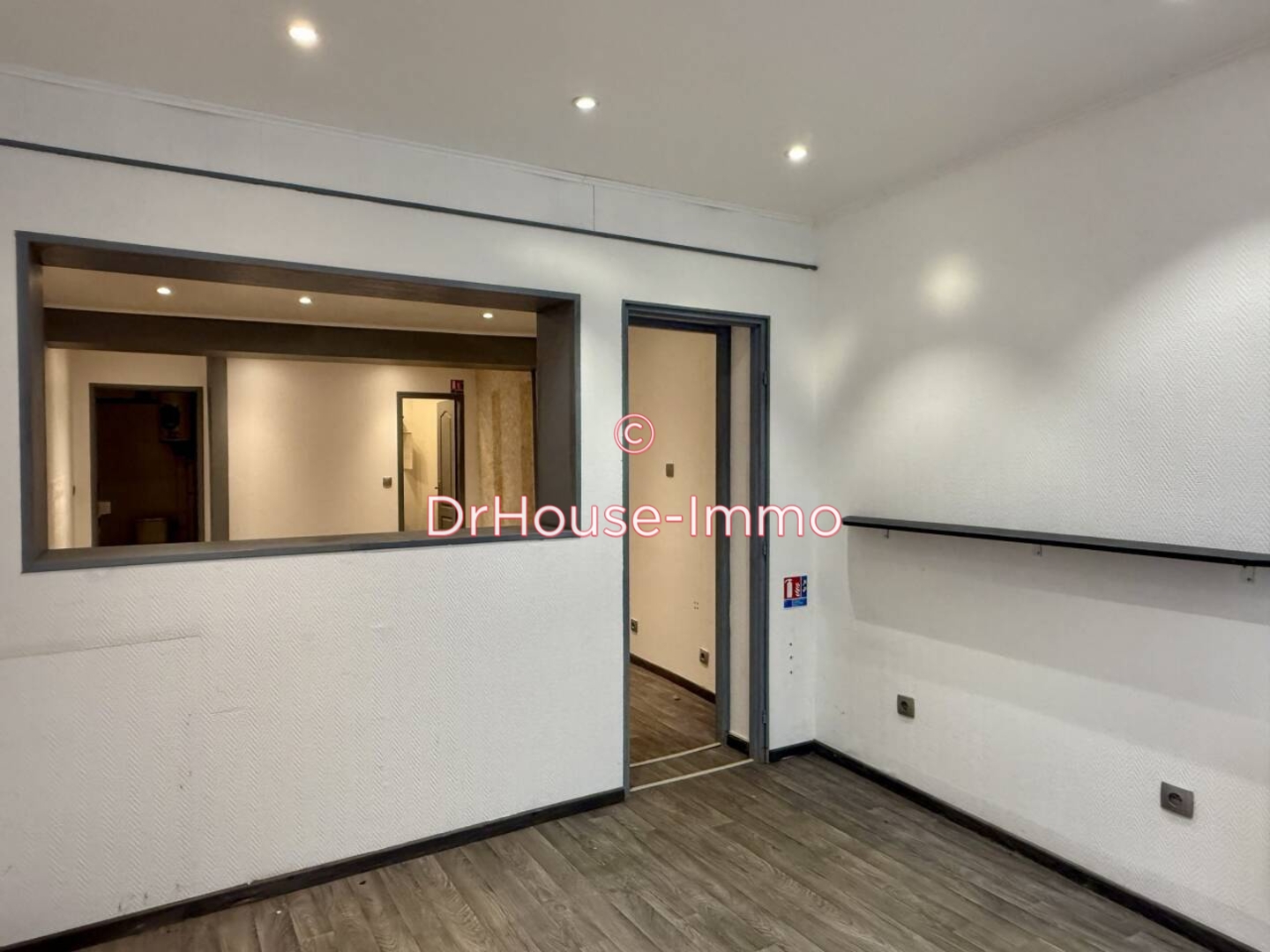 Photo 2 : Vente Commerce 2 pièces Meaux 33 m²