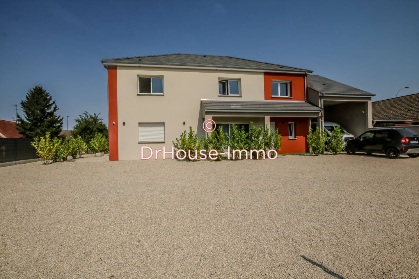 Photo 1 : Vente Maison 10 pièces Lèves 208 m²