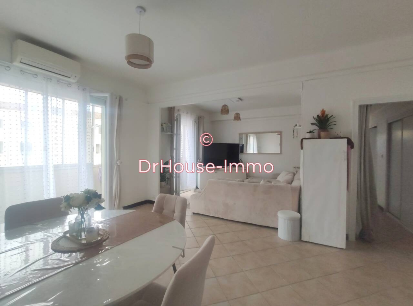 Photo 2 : Vente Appartement 5 pièces Peyrolles-en-Provence 78 m²