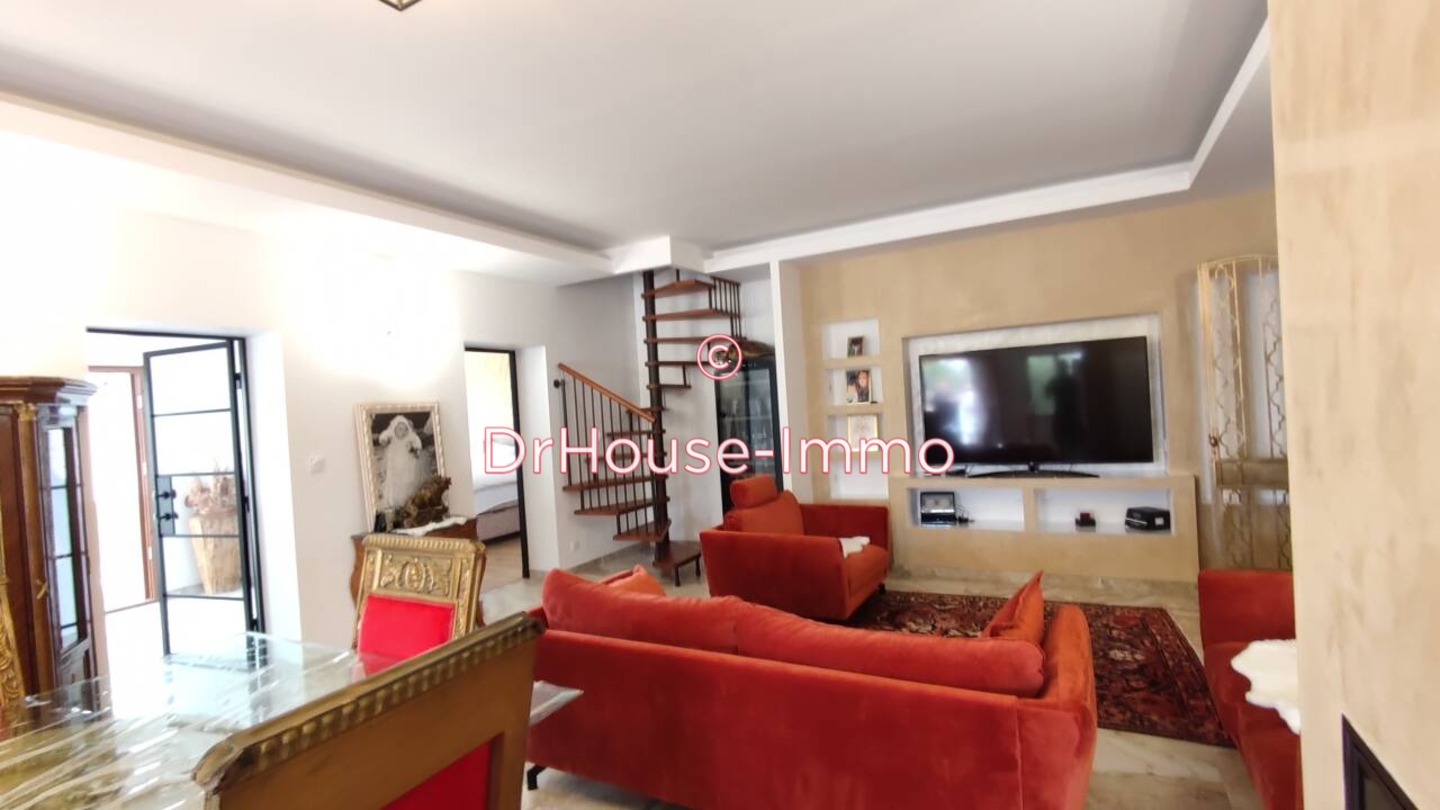 Photo 2 : Vente Maison 8 pièces Beaupuy 275 m²