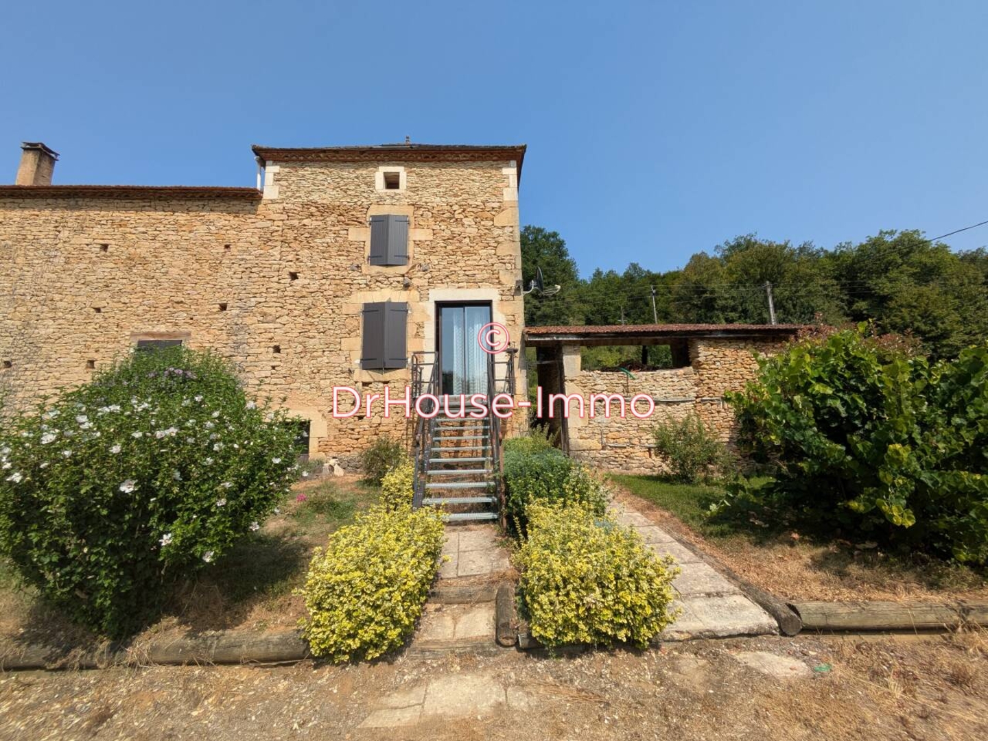 Photo 1 : Vente Maison 8 pièces Villefranche-du-Périgord 186 m²