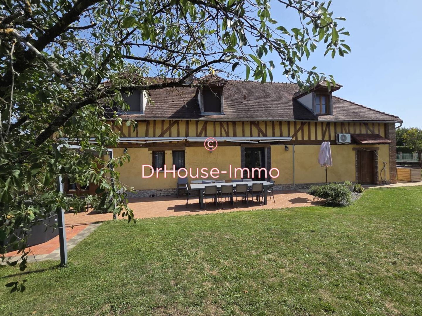 Photo 2 : Vente Maison 7 pièces Isle-Aumont 150 m²