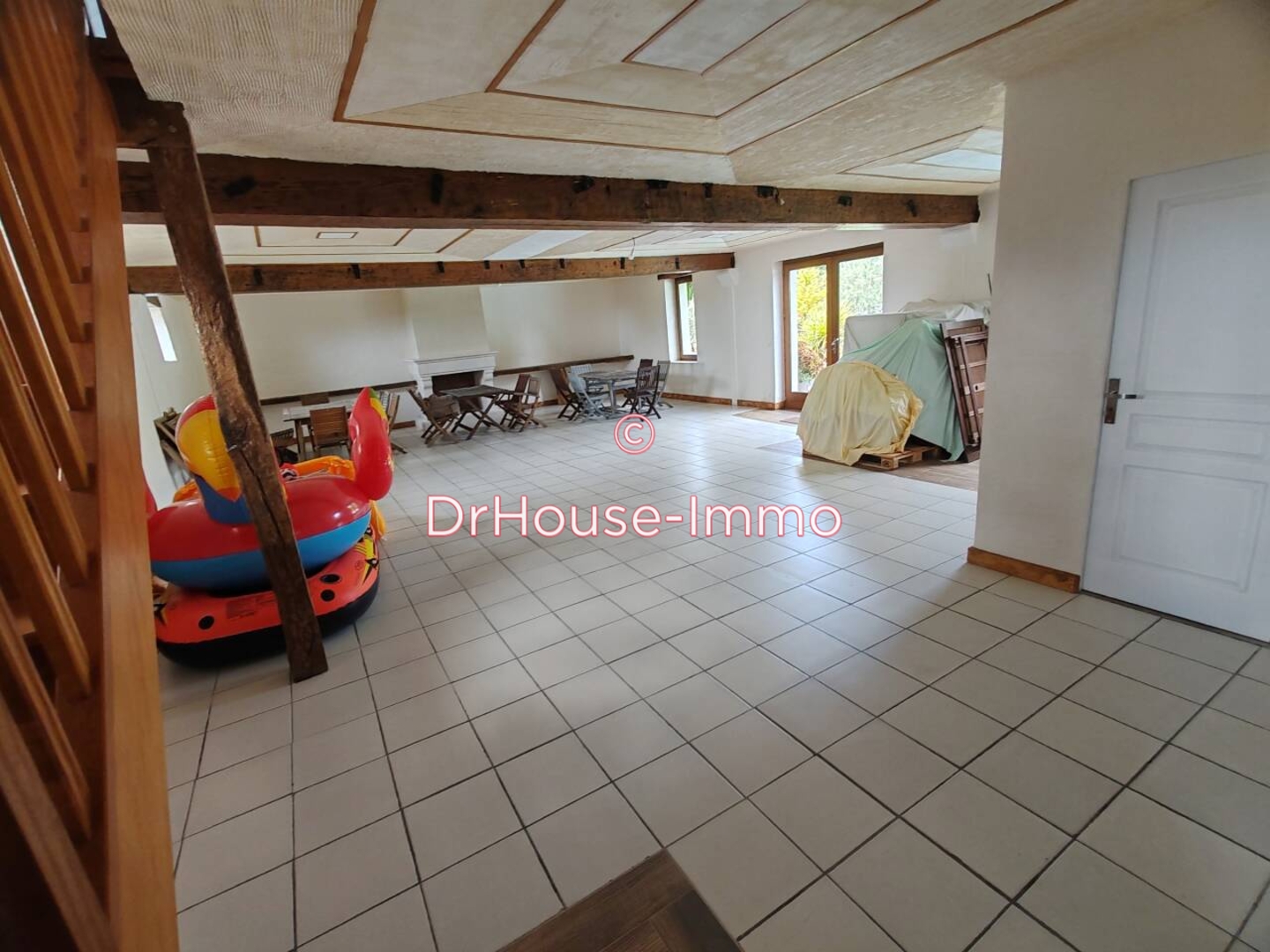 Photo 2 : Vente Maison 11 pièces Port-de-Piles 375 m²