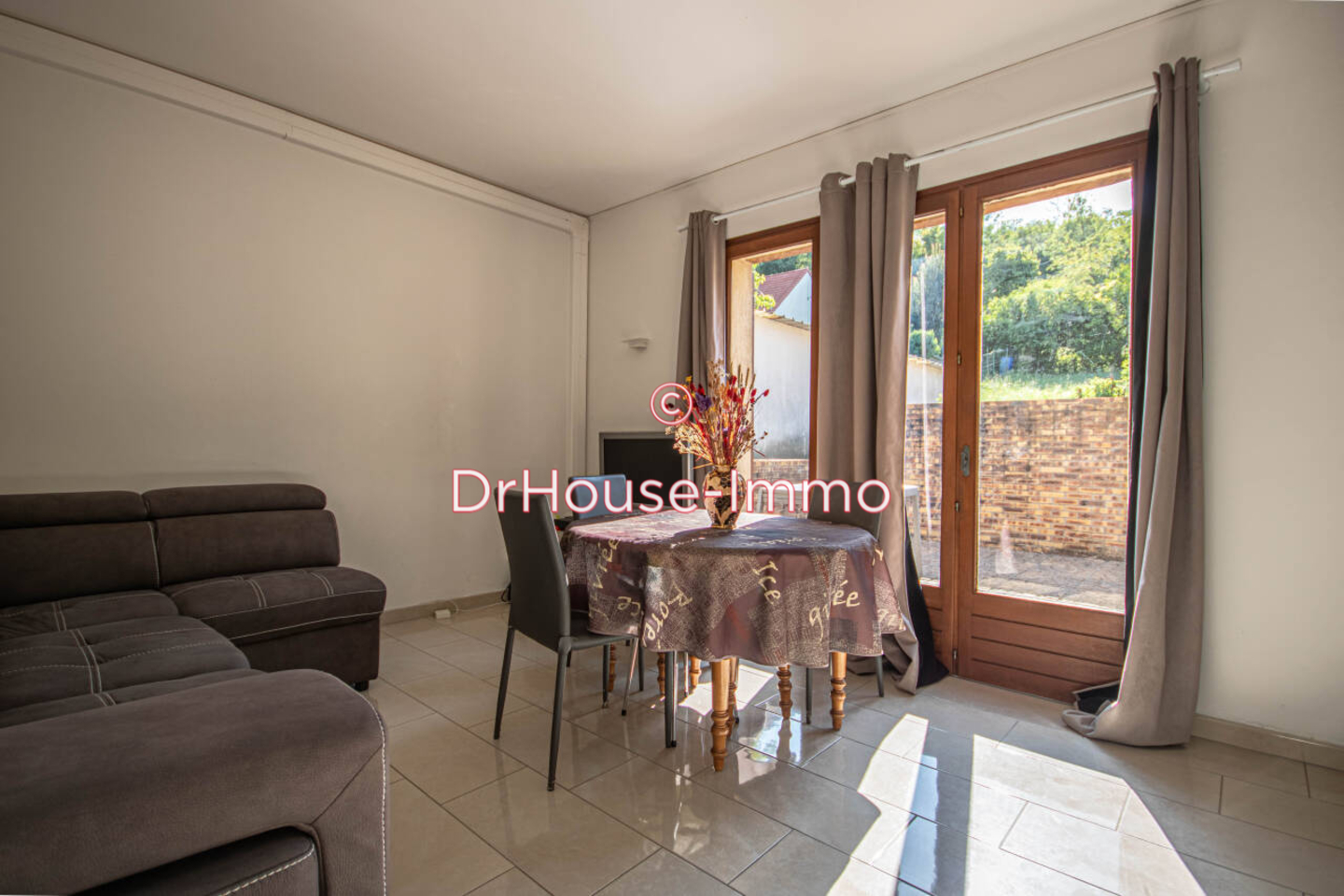 Photo 1 : Vente Maison 6 pièces Mantes-la-Ville 110 m²