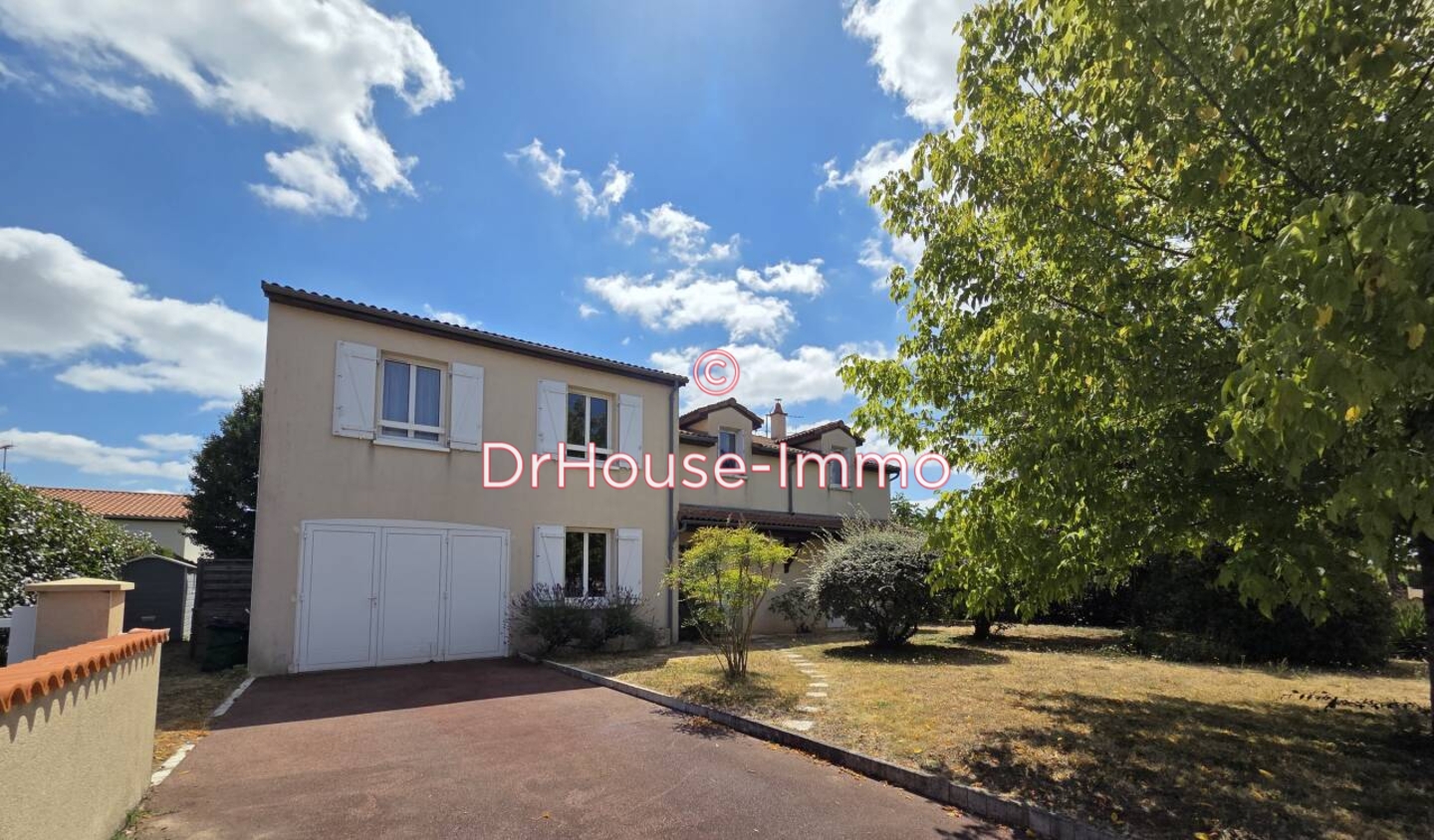 Photo 3 : Vente Maison 11 pièces Biard 208 m²