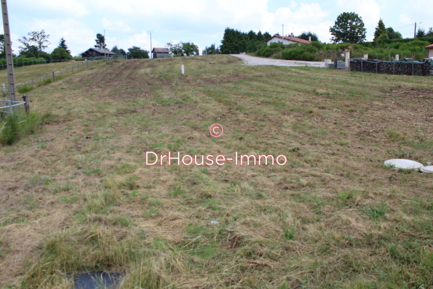 Photo 1 : Vente Terrain  Apinac 1040 m²