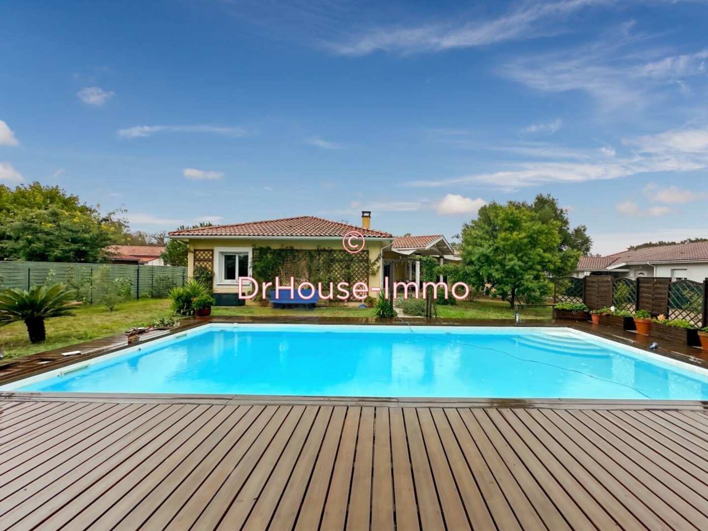 Photo 1 : Vente Maison 6 pièces Saint-Vincent-de-Paul 161 m²