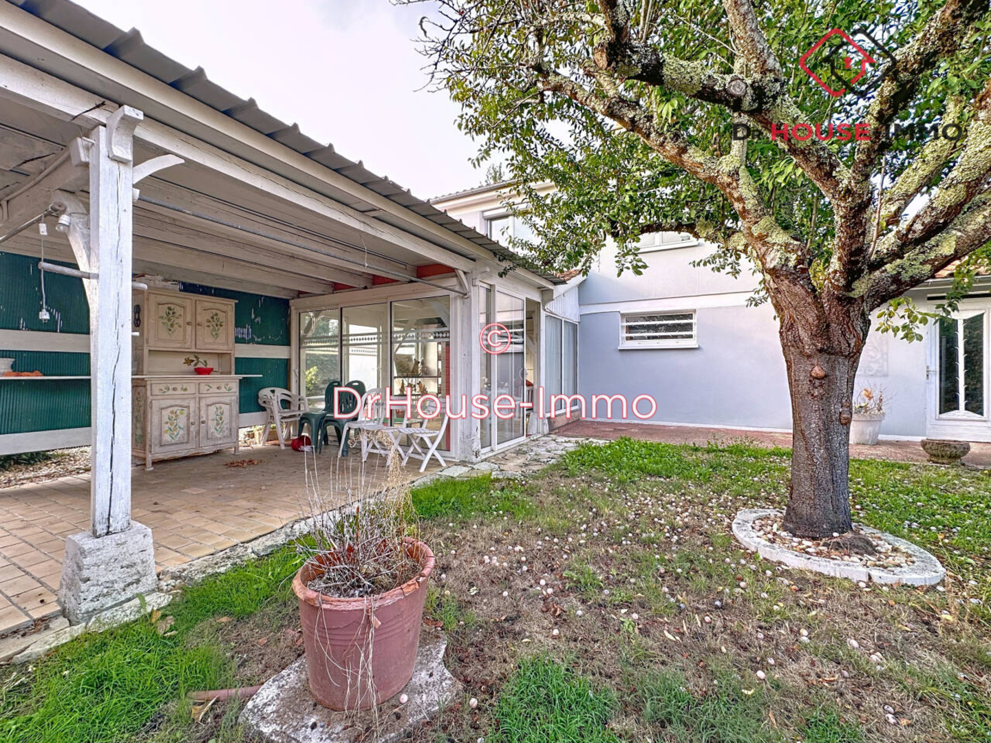 Photo 2 : Vente Maison 5 pièces Saint-Léon-sur-l'Isle 158 m²