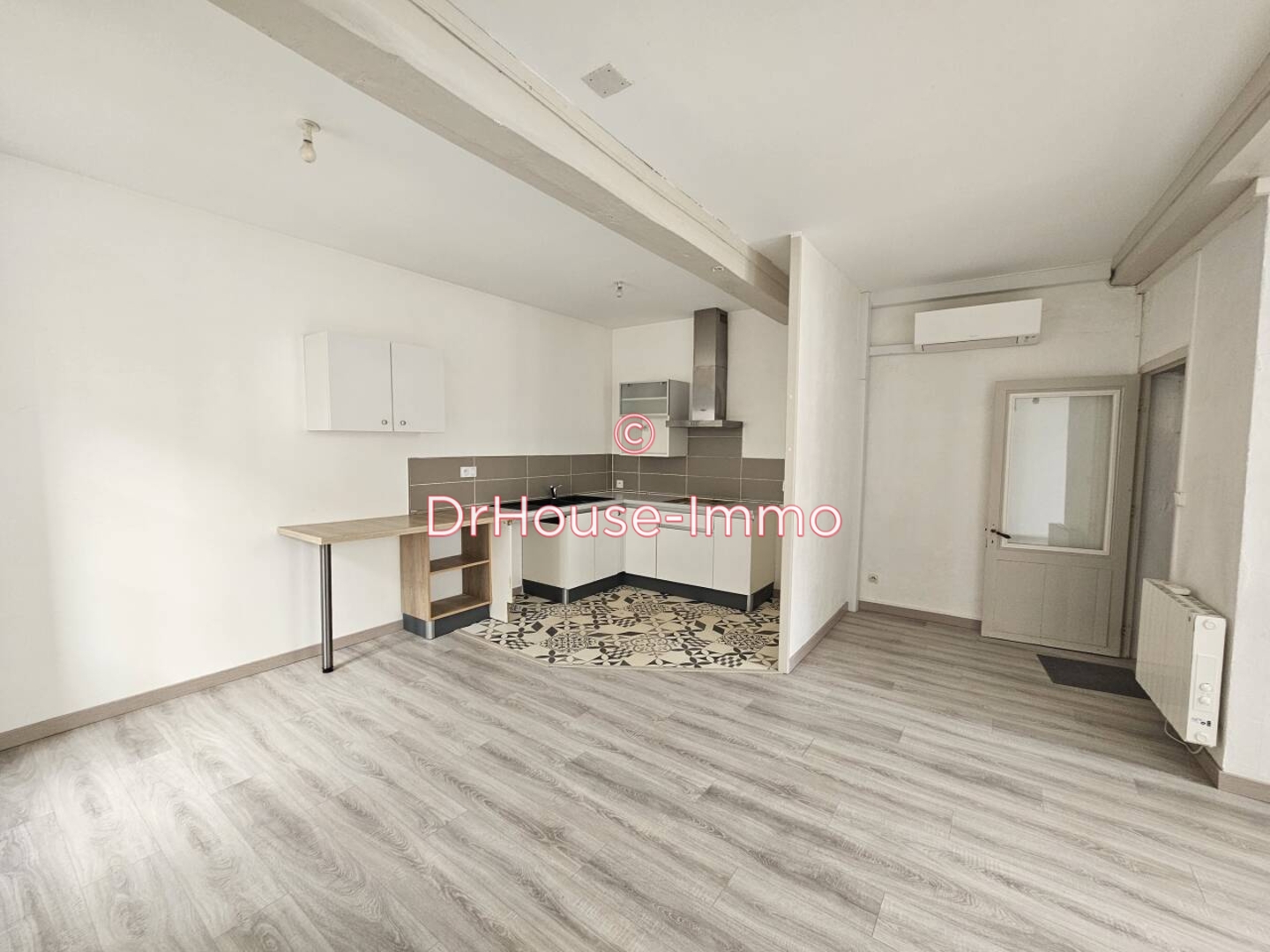 Photo 1 : Vente Appartement 6 pièces Blaye 61 m²