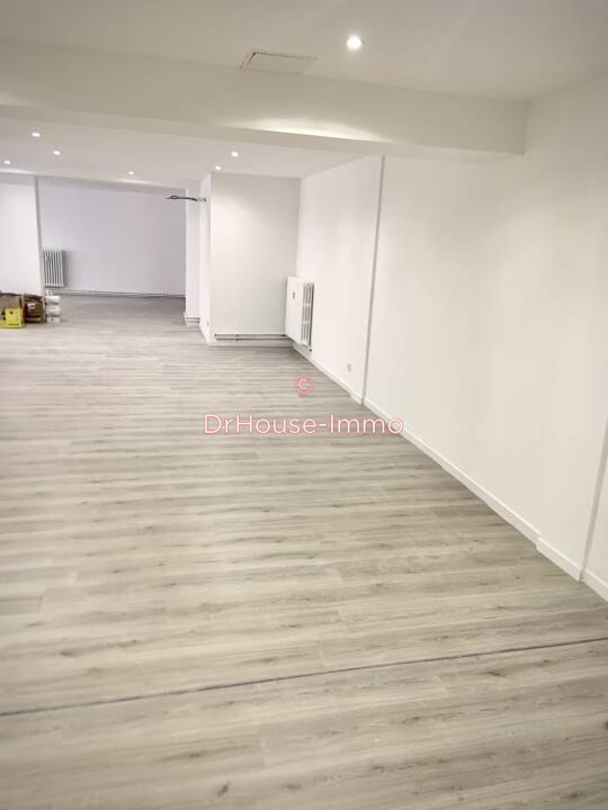 Photo 3 : Vente Commerce 1 pièce Marseille 196 m²