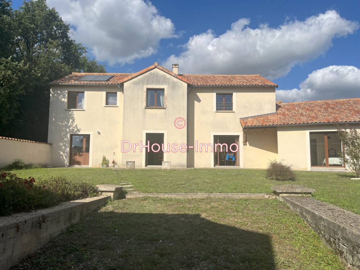 Photo 2 : Vente Maison 7 pièces Beaumont Saint Cyr 205 m²