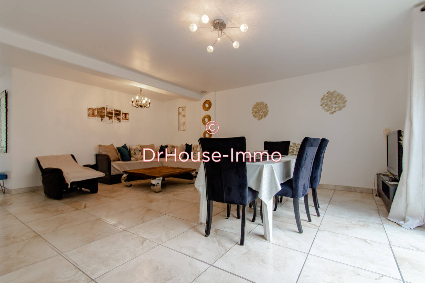 Photo 2 : Vente Maison 5 pièces La Falaise 216 m²