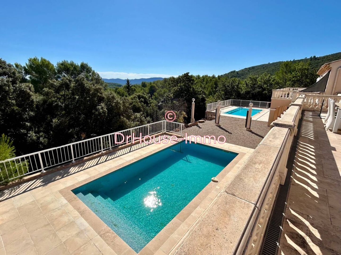 Photo 3 : Vente Maison 12 pièces Le Cannet-des-Maures 274 m²