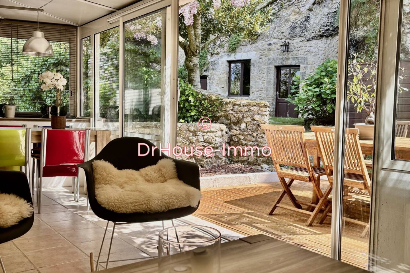 Photo 1 : Vente Maison 6 pièces Montlouis-sur-Loire 100 m²