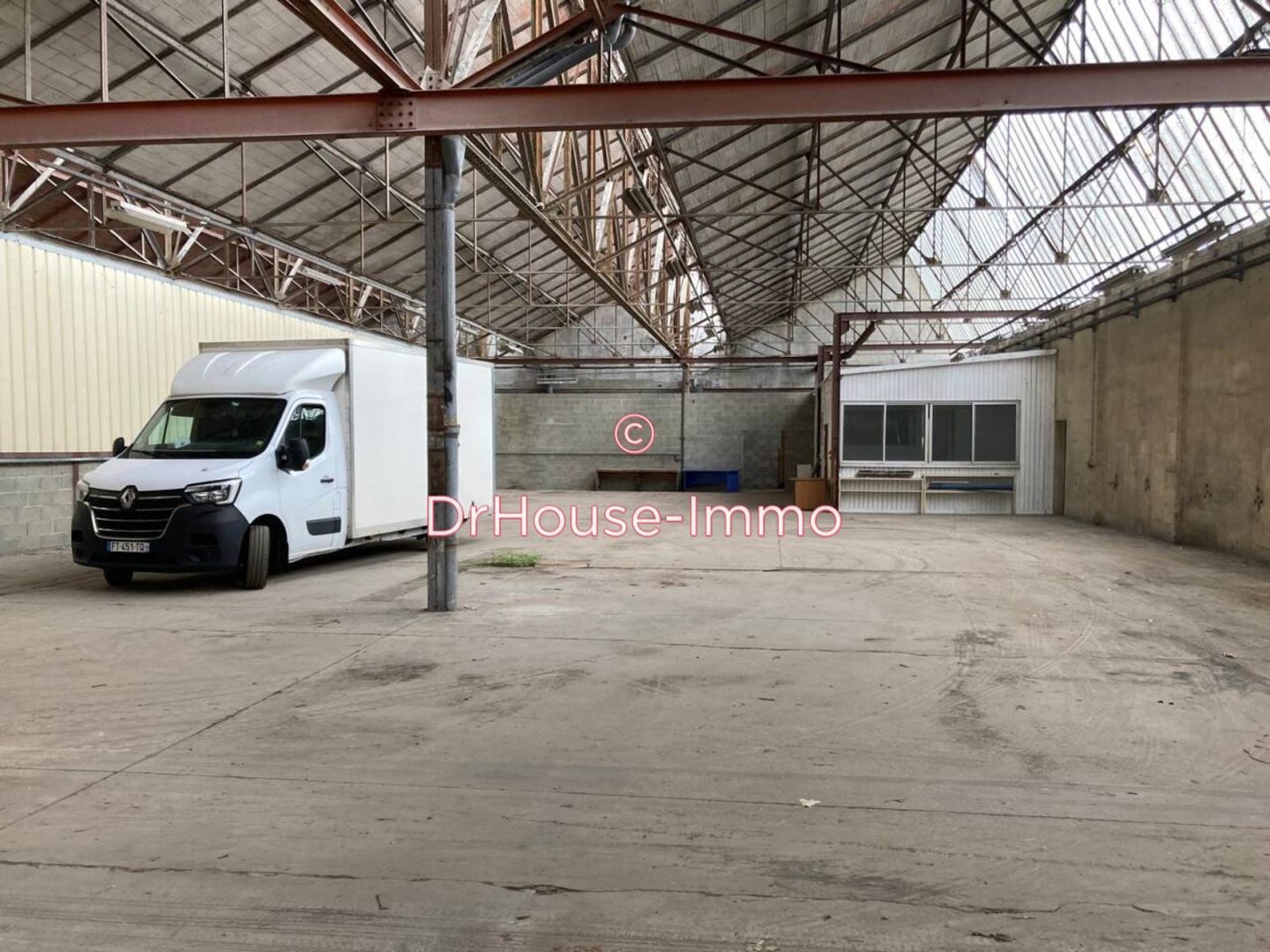 Photo 2 : Vente Bureau 2 pièces Nonancourt 1487 m²