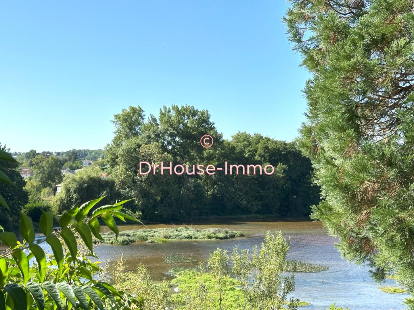 Photo 2 : Vente Maison 4 pièces Touvre 77 m²